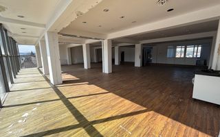 De vansare cladire birouri Floresti 1330 mp - Poză 1