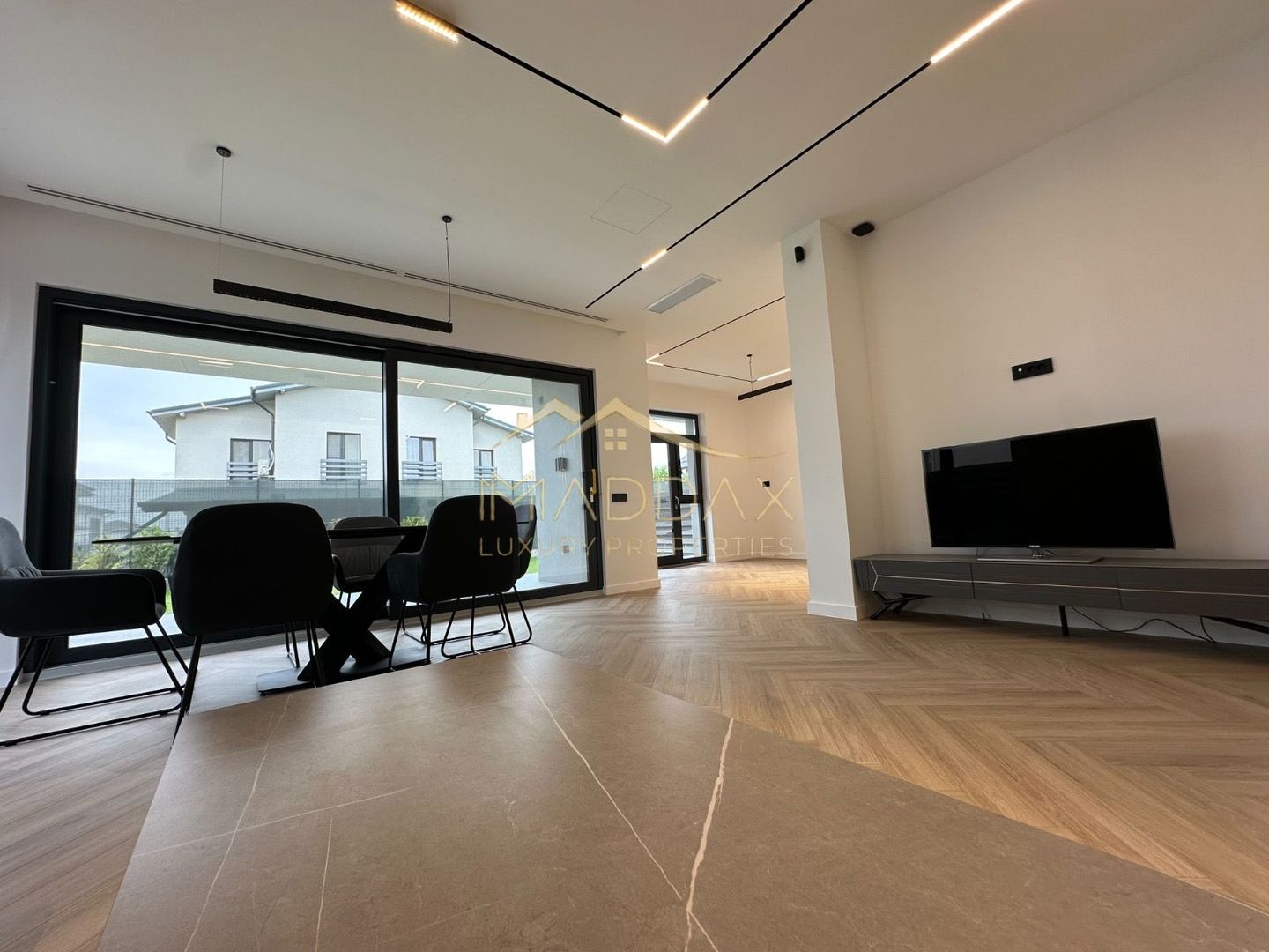 Vila individuala *432mp* + curte // 6 locuri Parcare / Pipera-Tunari - Poză 6