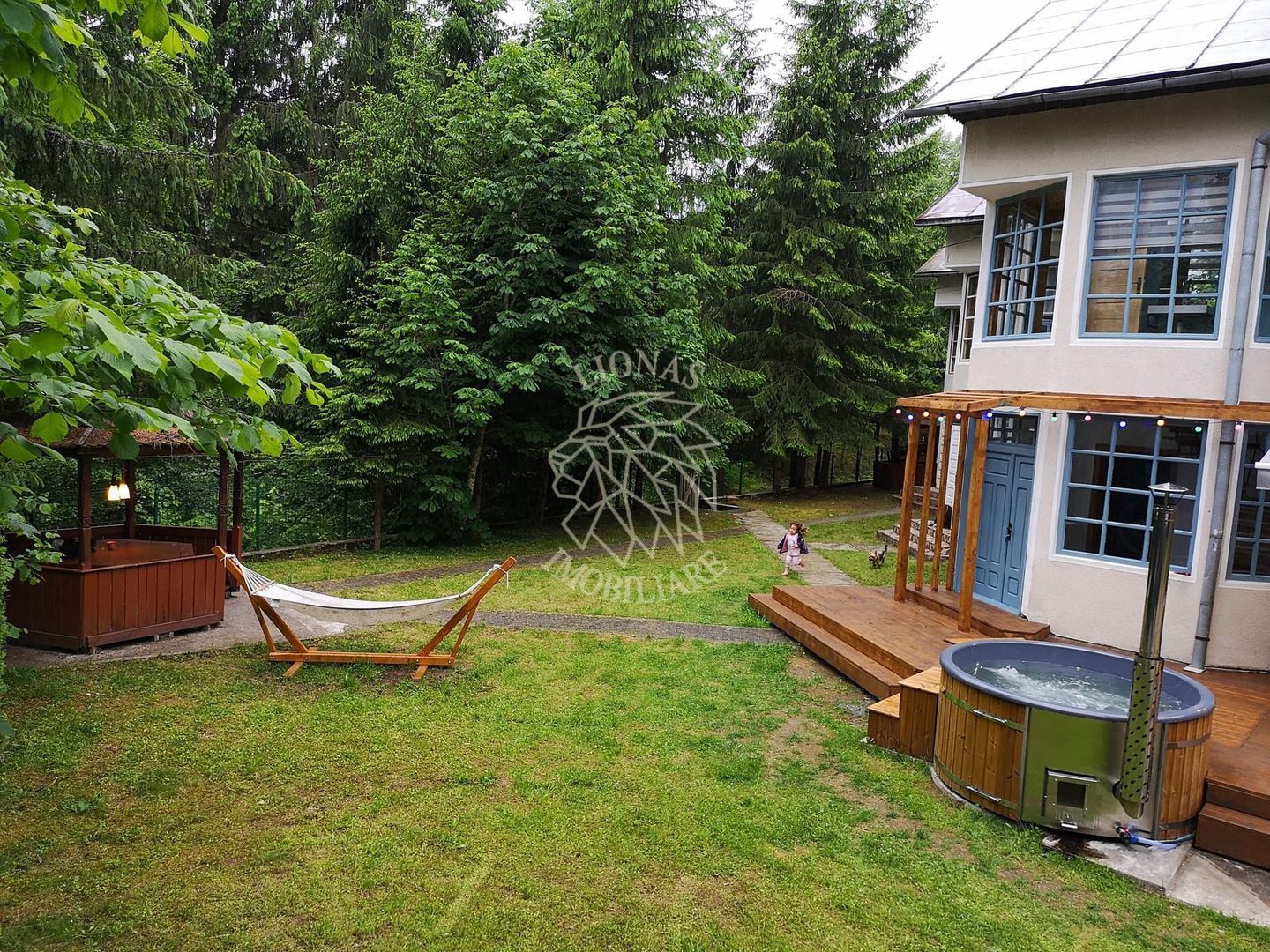 3 Cabane 15 camere 275 mp-teren 1020 mp-ciubar-foisor-Colibita - Poză 2