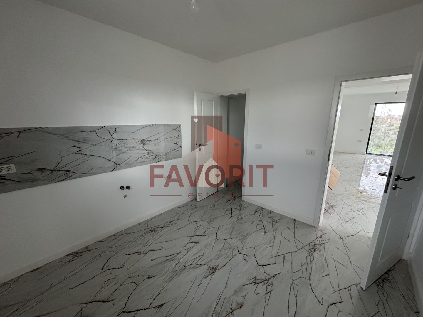 Comision 0%. Panouri si pompa de caldura. Despartit prin camera tehnica - Poză 4