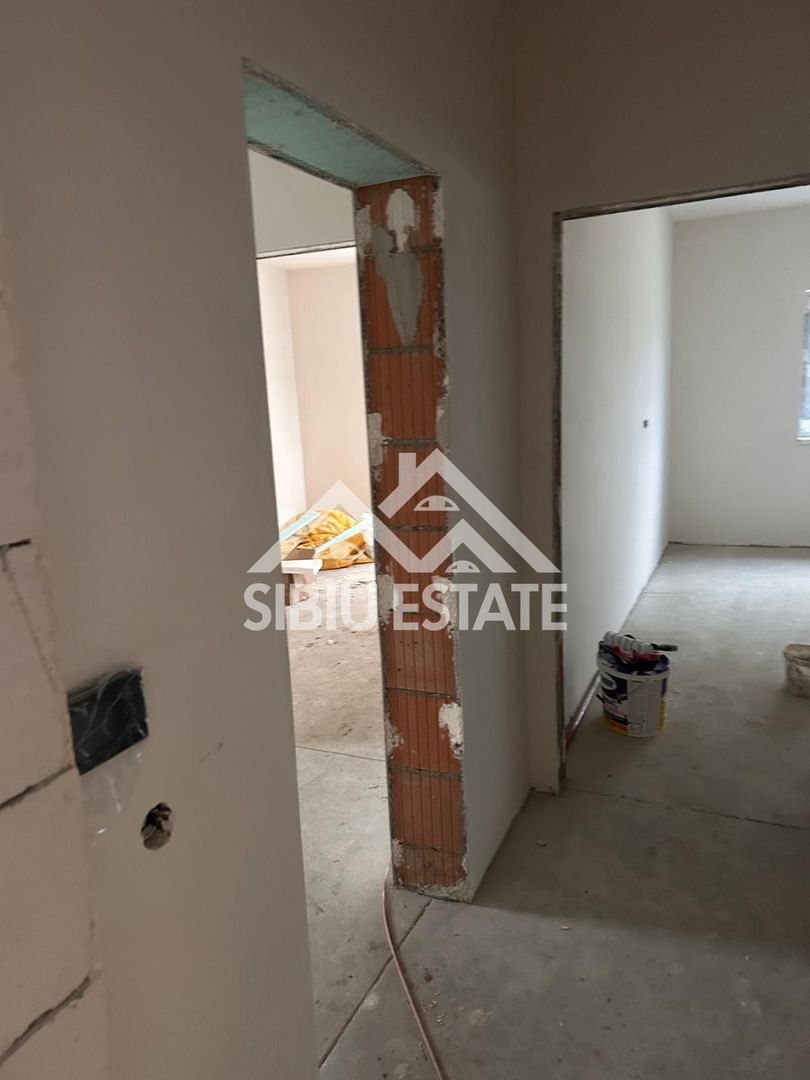 Apartament modern decomandat cu 2 camere si balcon în Șelimbăr - Poză 5