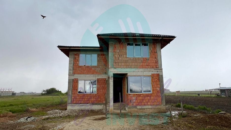 Casă la roșu P+1 | Teren 1750 mp | Dobreni-Giurgiu | Zonă liniștită - Poză 1