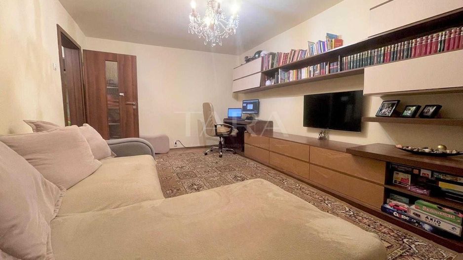 Apartament 3 camere decomandate, etaj intermediar – Zorilor - Poză 3