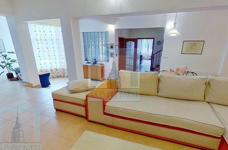 Vilă deosebită cu 6 camere în zona Şchei, Braşov - Poză 8