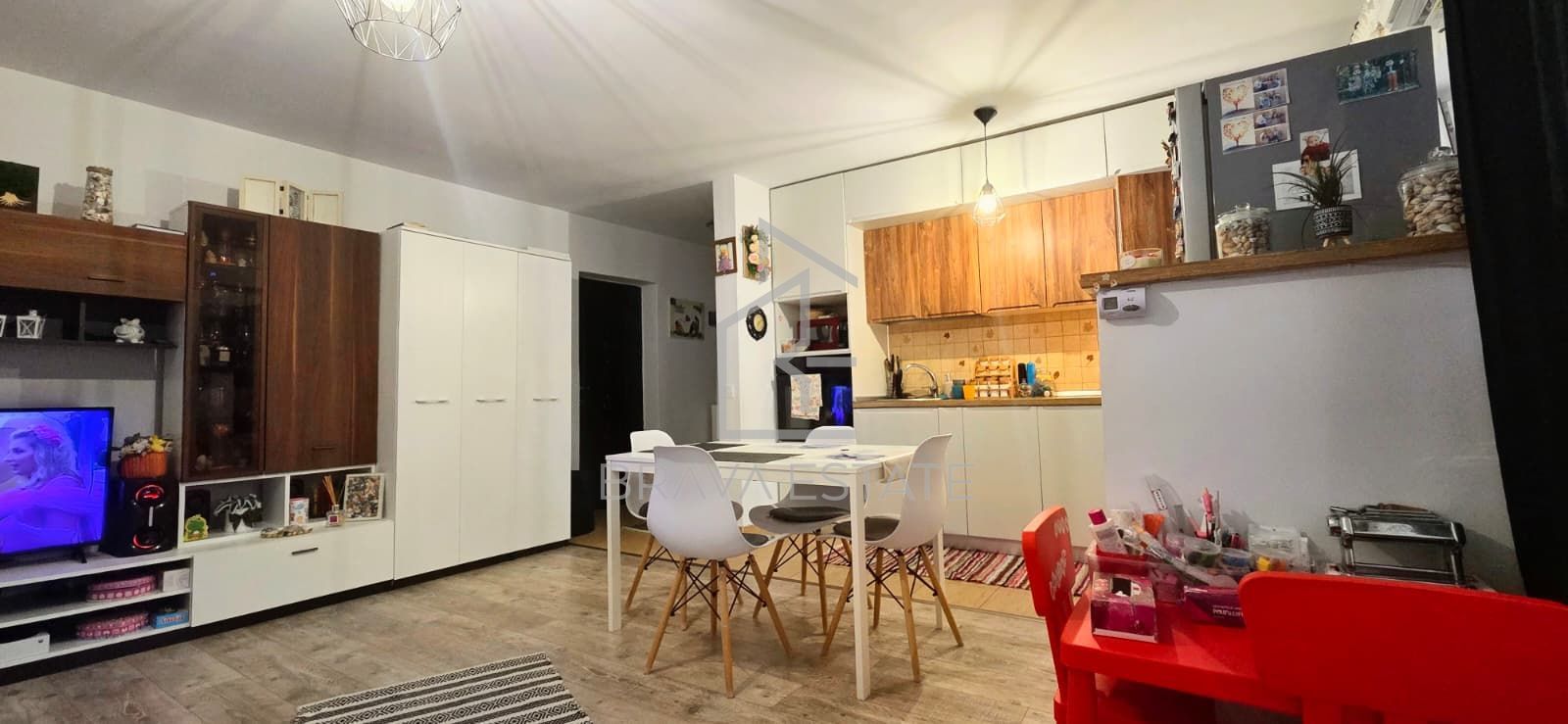 Apartament 48mp, 2 camere, parcare, zona Parcul Poligon , Floresti - Poză 3