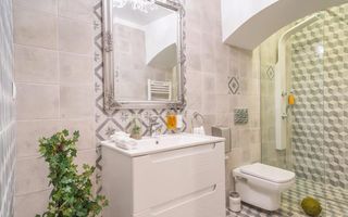 Apartament cu 2 camere în Inima Sibiului - Poză 7