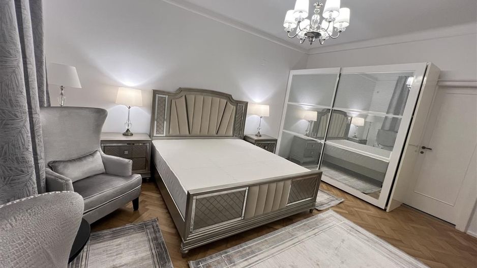 3 camere deosebit amenajat LUX  boxa curte acces auto - Poză 12