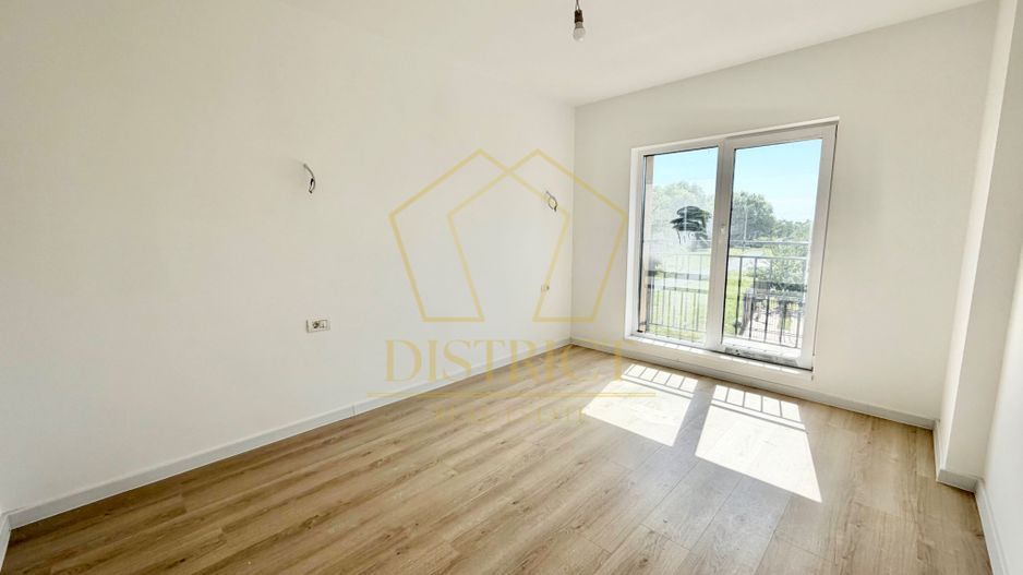 Duplex cu 5 camere si 2 bai, 470 mp teren si 115 mp utili in Ghiroda. - Poză 21