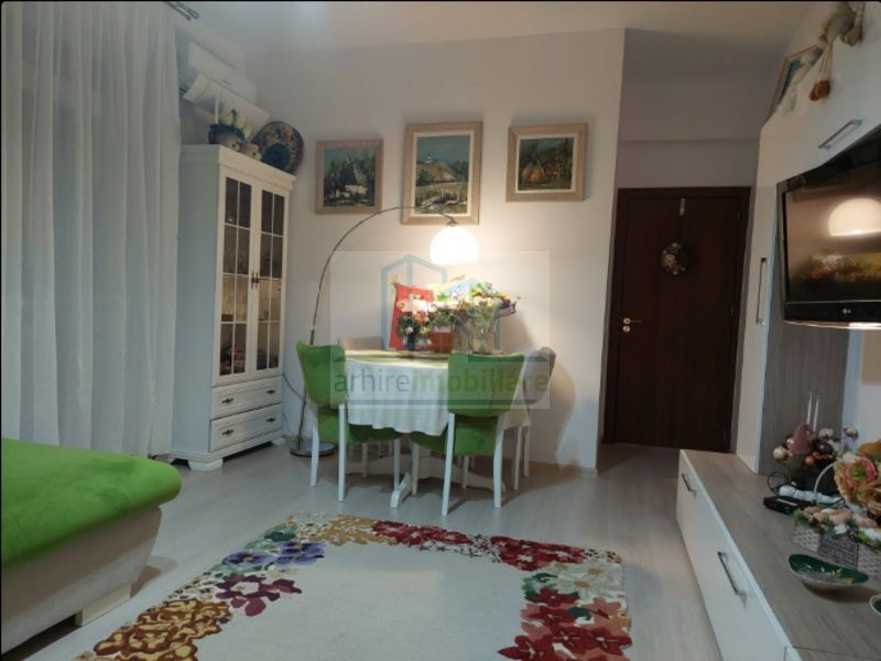 Apartament 3 camere decomandat et 1/4 2 bai loc de parcare inclus in pret - Poză 1