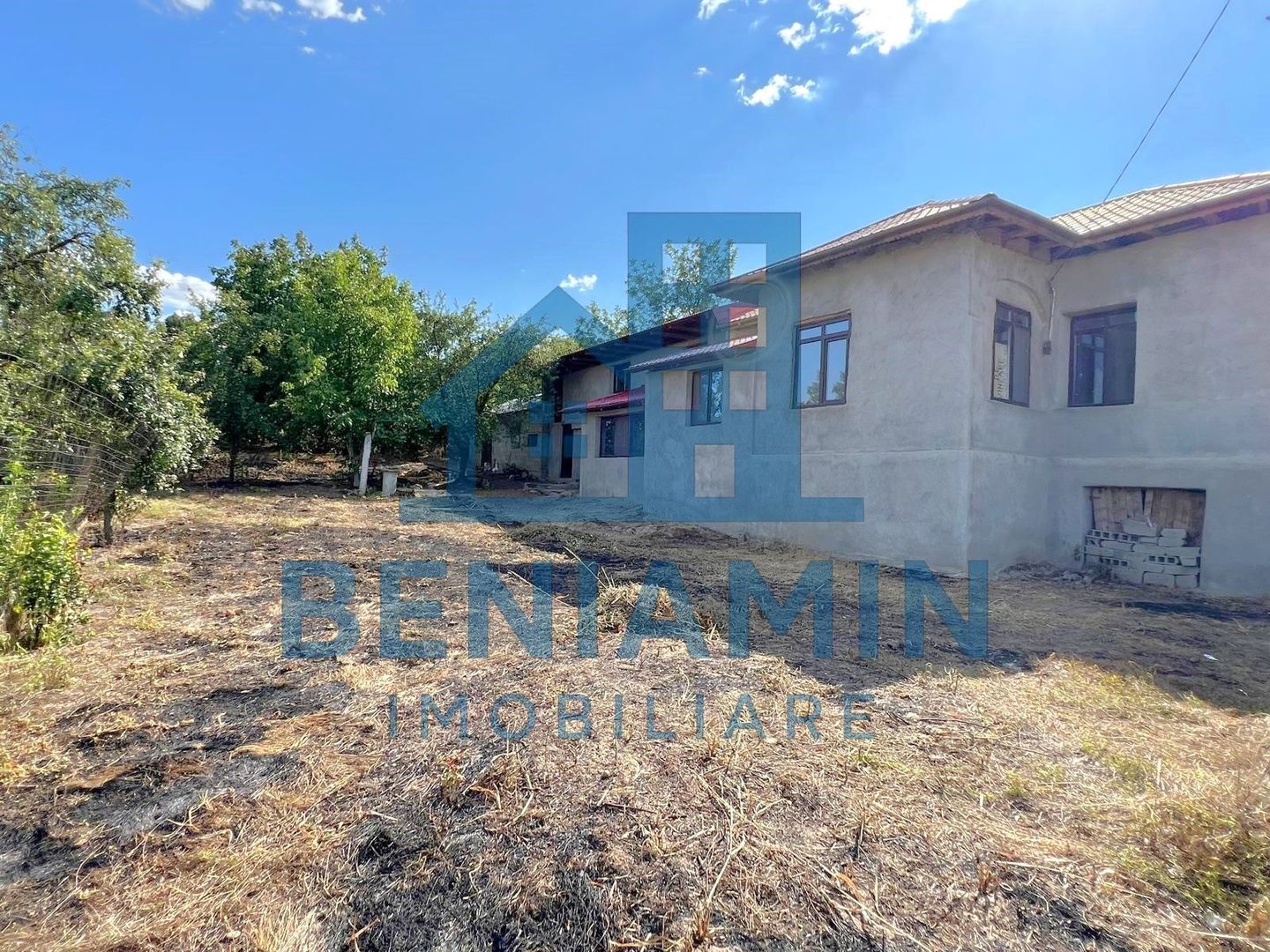 Casa La tara-Renovata partial -Teren 1000mp-Dolj -Rate -Disponibila - Poză 1