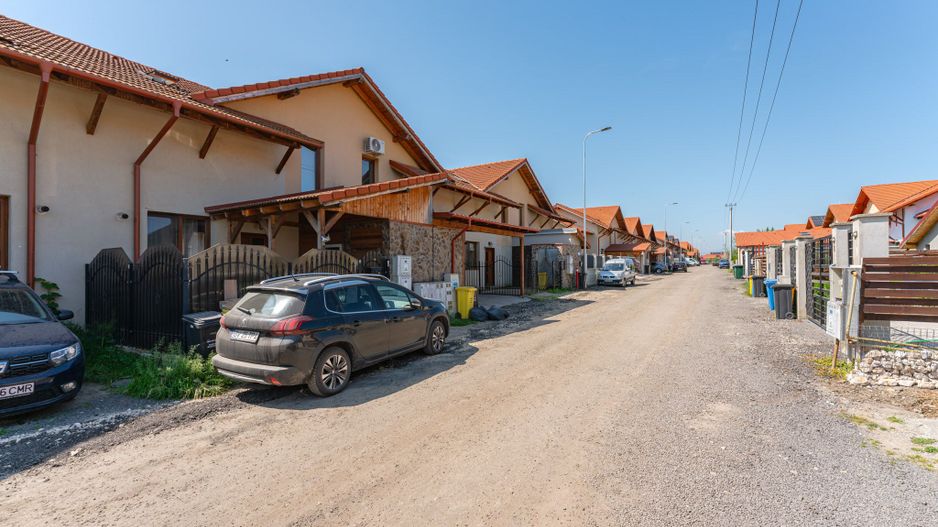 Casă înșiruită în Sânpetru, mobilată, comision 0% cumpărător - Poză 19