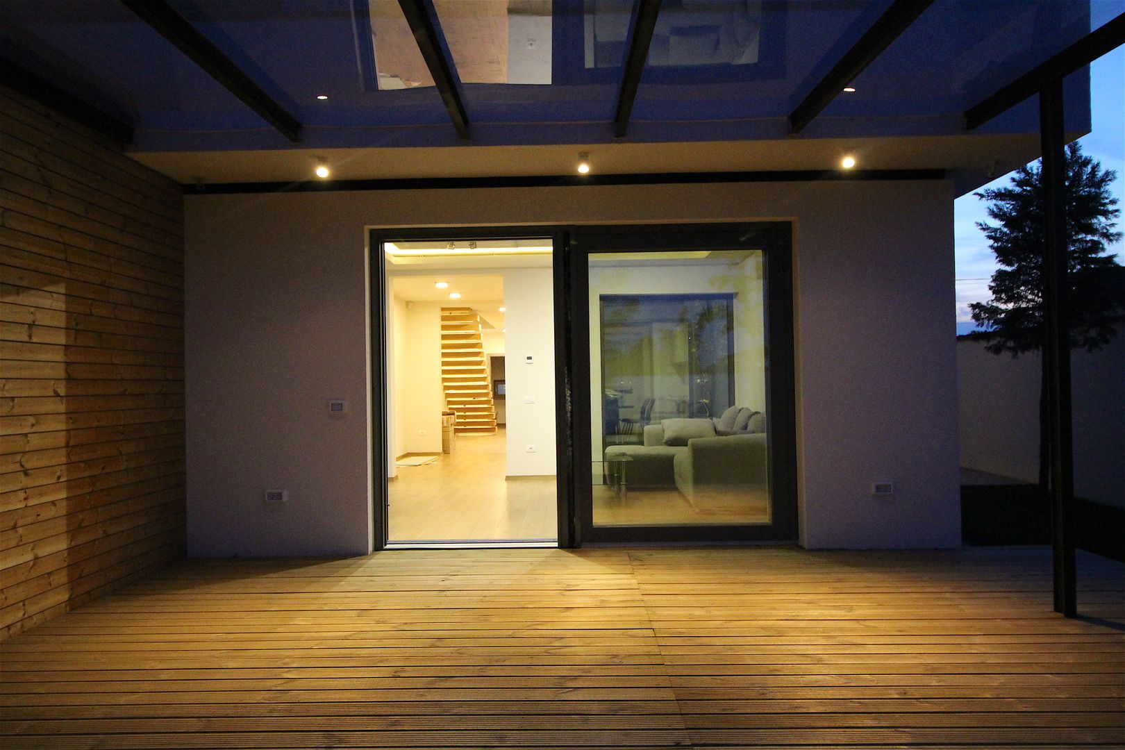 Un camin diferit , gandit pentru nevoile tale. - Poză 6