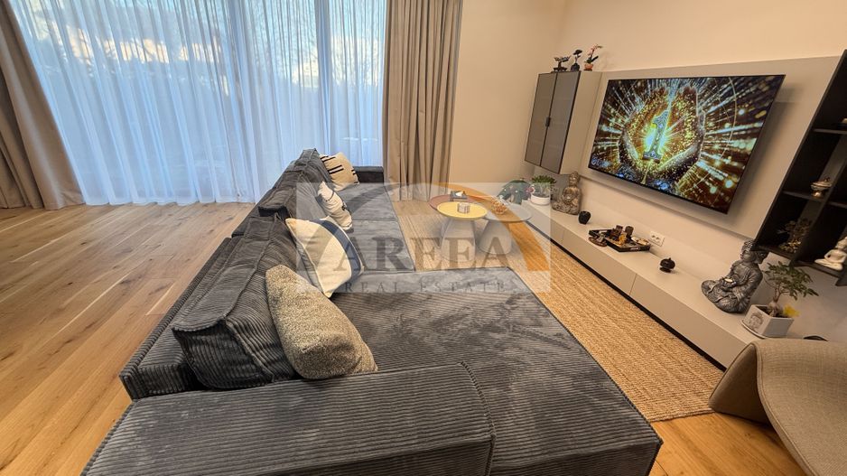 Vila 5 camere complex residential Tunari - Poză 44