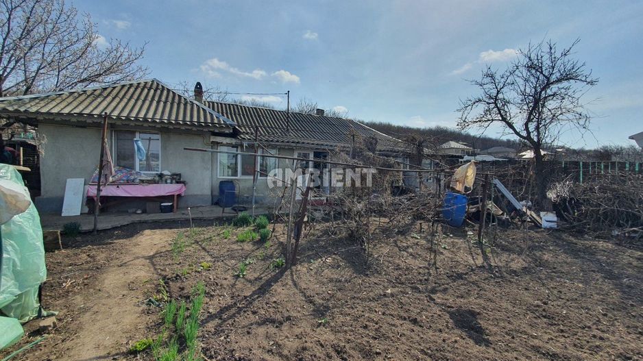 TEREN intravilan + casa individuală, zona GURA BUSTEI; - Poză 2