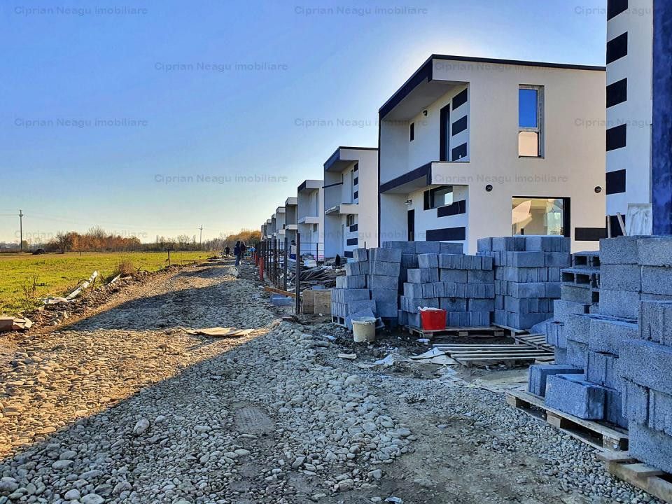 Vila moderna 4 camere, zona Prundu, Valea Geamana - Poză 7