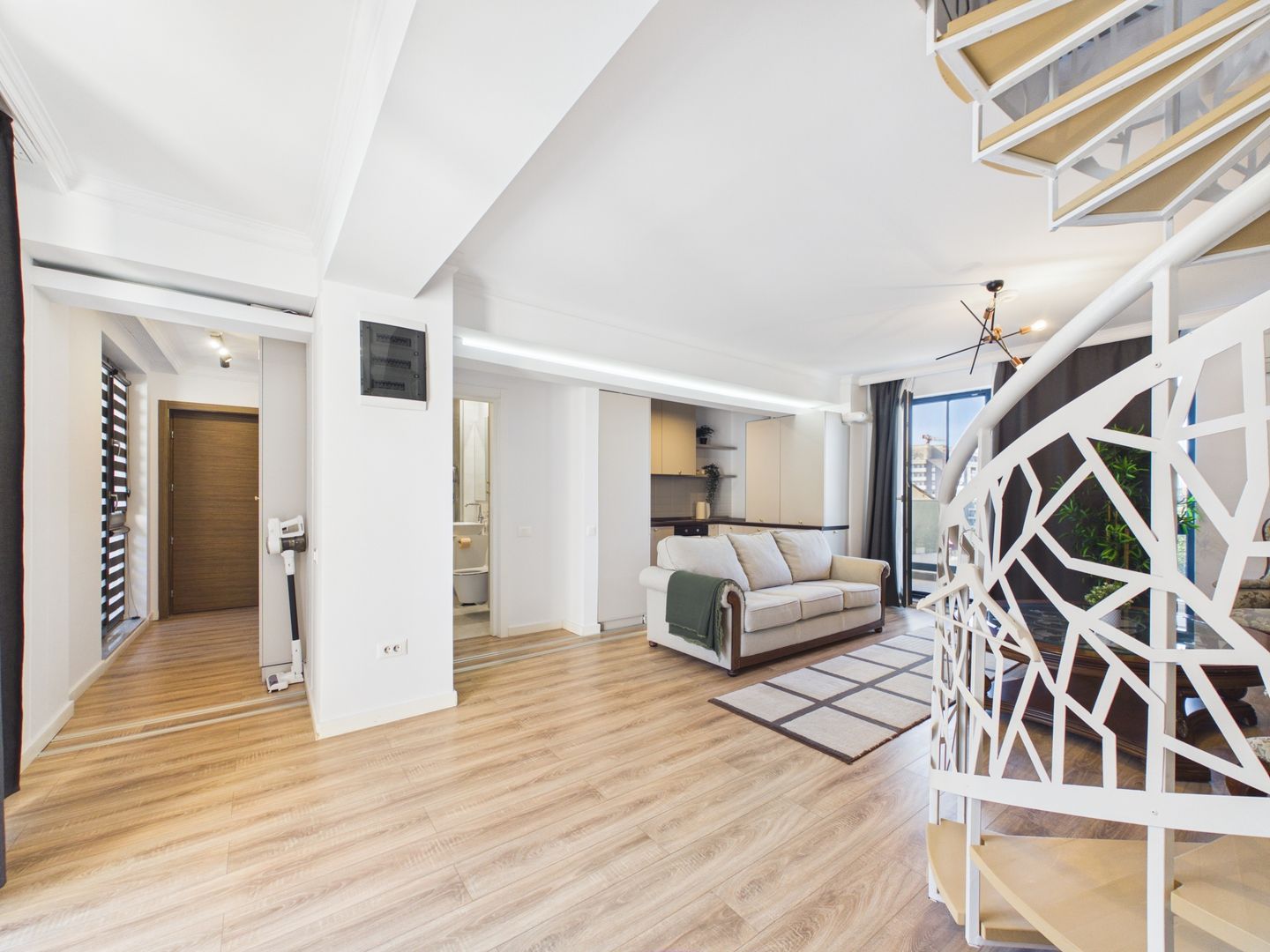 Duplex Catedral Residence | Terasa 70 mp | Loc de parcare - Poză 3