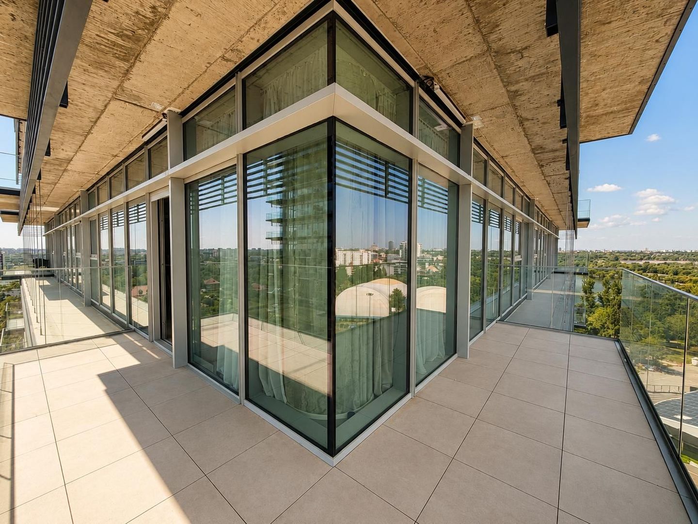 Apartament elegant cu 4 camere | UpSite | Facilități premium - Poză 2