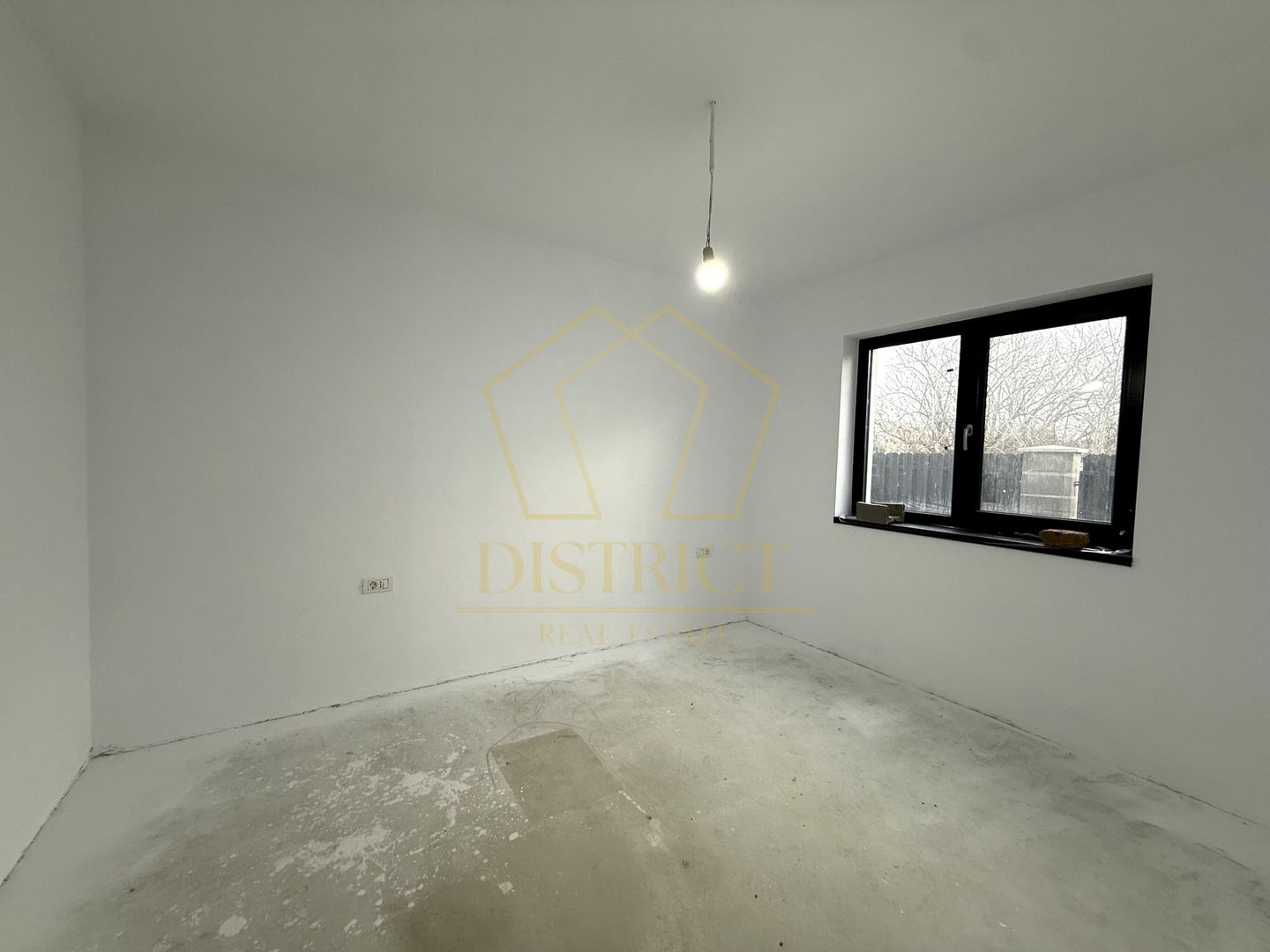 Duplex despartit prin camera tehnica cu 4 camere | Giroc - Poză 8