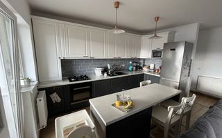 Apartament premium 3 camere semi-central cu lift in Kogalniceanu - Poză 2