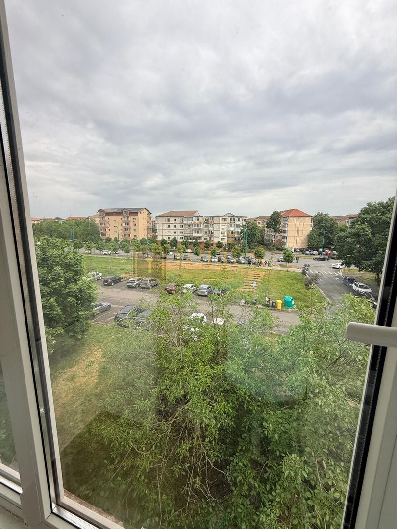 2 camere| Soarelui-langa Uranus Plaza| centrala proprie| zona linistita| - Poză 10