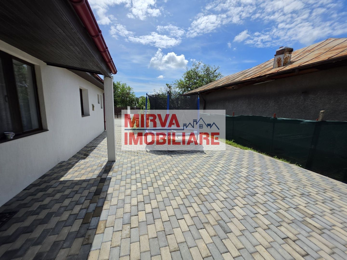 🏡 Casă renovată cu 6 camere, teren 557 mp – Berceni, Prahova - Poză 26