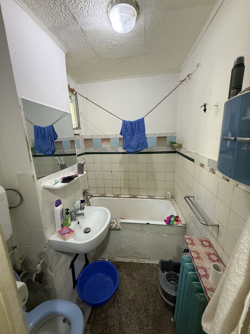 Ap 4 camere 67 mp Mega mall-bloc izolat termic-terasă refăcută! - Poză 12