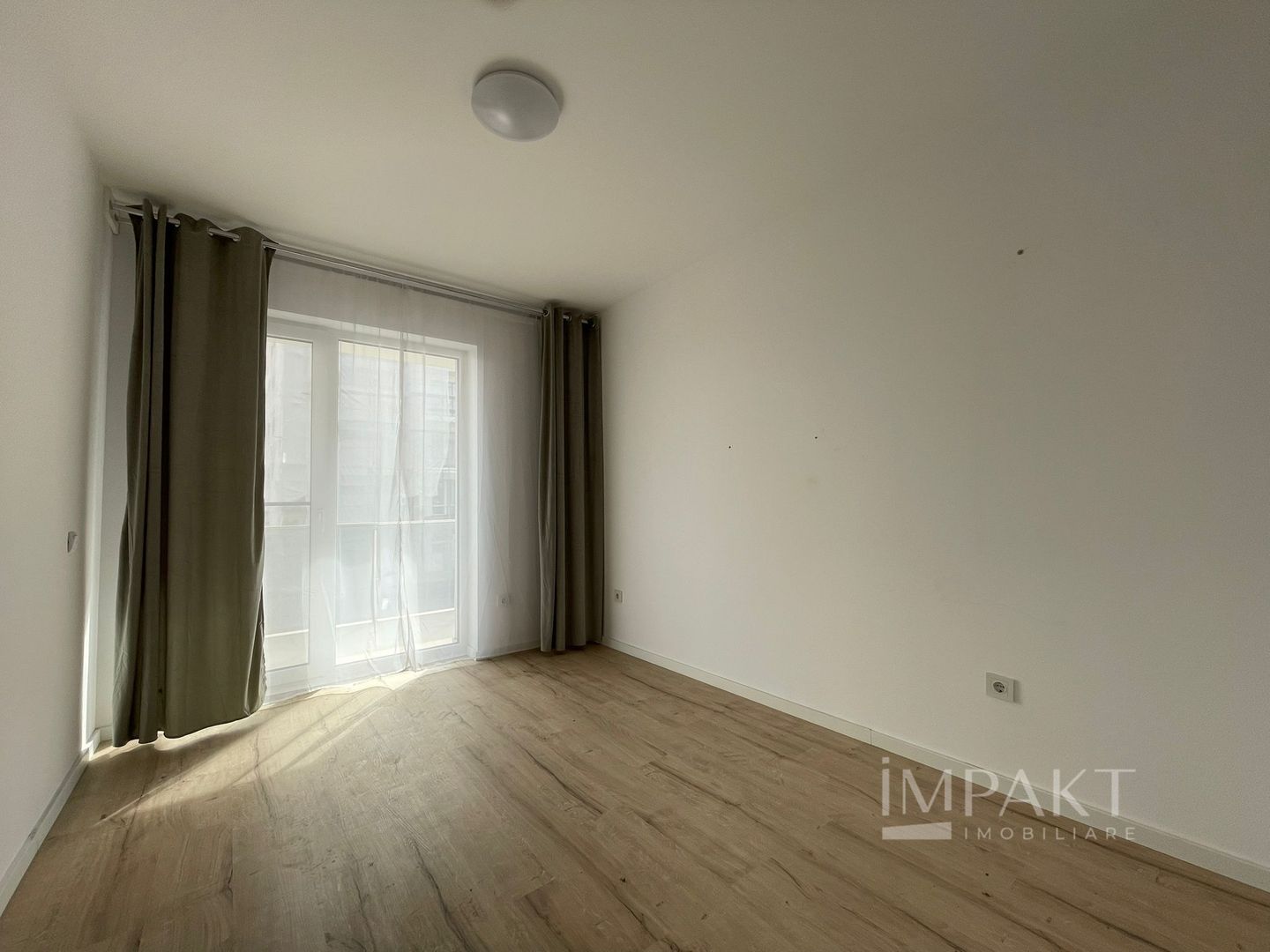 Apartament 3 camere, 60 mp, zona Bulgaria, luminos si spatios - Poză 5