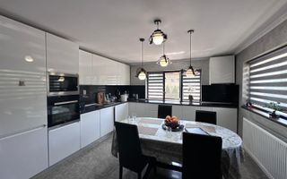 Vânzare casă S+P+E -Valea Voievozilor cu panouri solare si garaj dublu - Poză 7