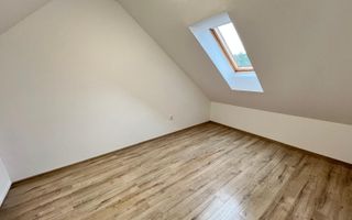 Casa cu 7 camere | 3 balcoane | Garaj | 220 mp + 80 mp curte | Cartier Panorama - Poză 23