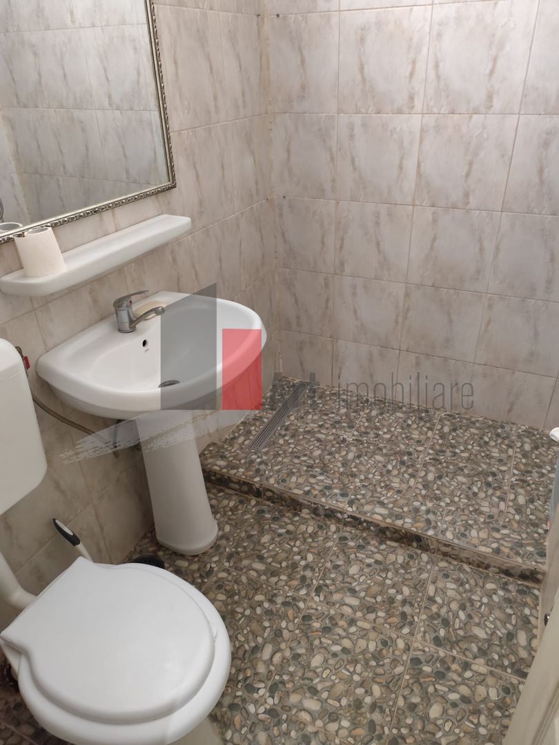 Apartament de vanzare cu 2 camere in zona Pajura. - Poză 41