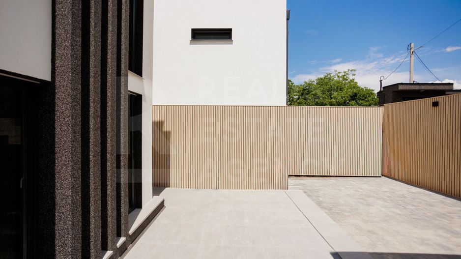 Vânzare casă, 4 camere,  str. Dragomirna, sectorul Buiucani. - Poză 34