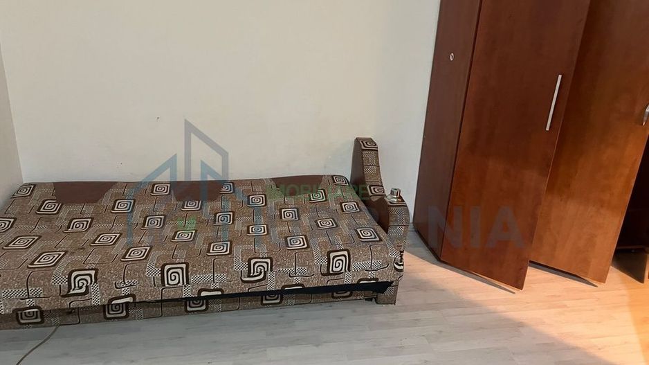 Garsoniera zona Bularga 900 lei - Poză 2