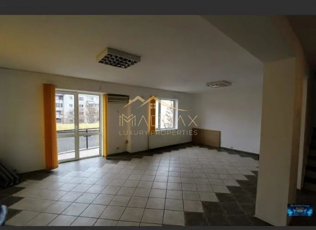SPATIU COMERCIAL 220 MP -  ZONA MALL VITAN*** - Poză 2