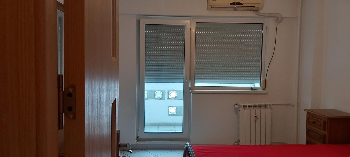 Închiriez apartament 2 camere, Unirii, mobilat, utilat, metrou 5min - Poză 2