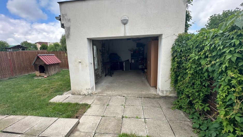 Casă / Vilă cu 5 camere zona Lunei - Poză 40