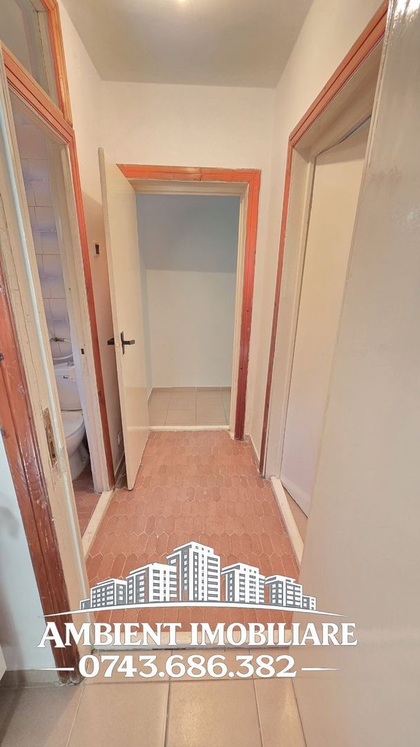 Apartament cu 3 camere, fost cabinet medical, parter, zona CUZA VODĂ; - Poză 9