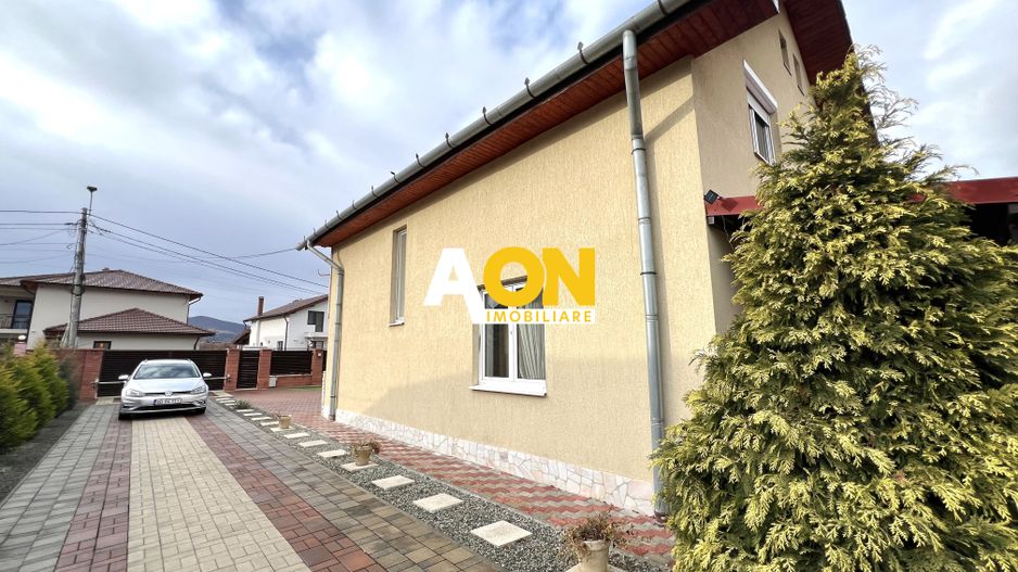 Casa de vanzare - 5 Camere, 2 Bai,  Garaj, 1000mp Teren - Poză 32