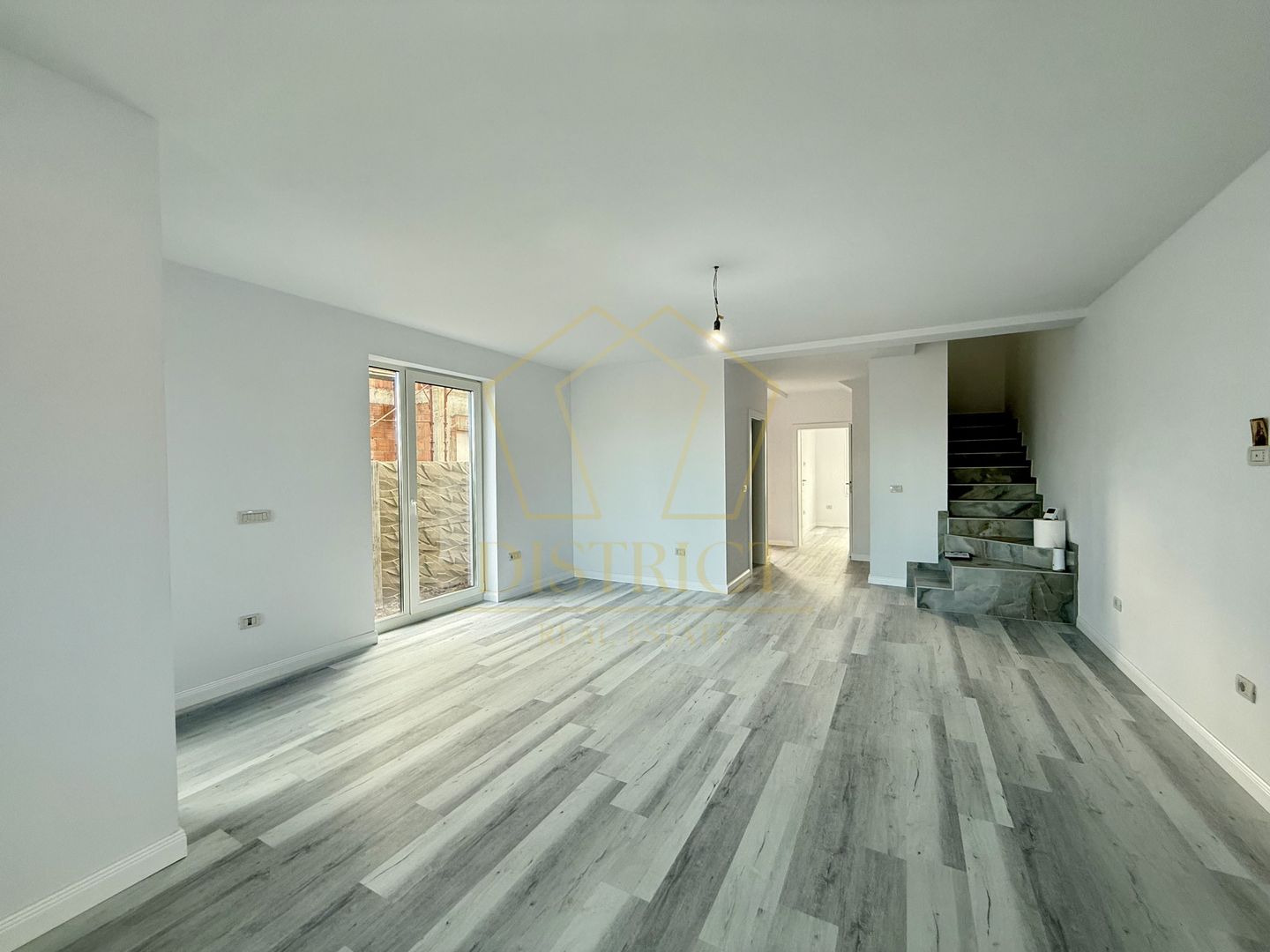 Casa tip duplex de 110 mp utili cu 4 camere | Sacalaz - Poză 2