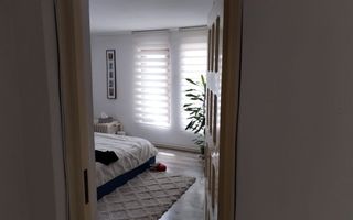 Persoană fizică vănd casă cu etaj strada.Moara de Vănt - Poză 7