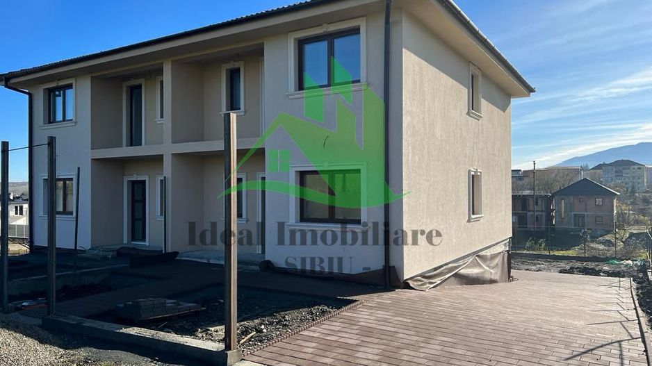 Casa Tip Duplex cu 4 camere si 366 mp teren, in Cisandie - Poză 14