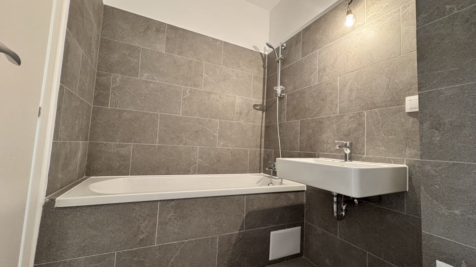 Apartament 2 camere decomandat + terasa 10mp Lacul Straulesti - Poză 3