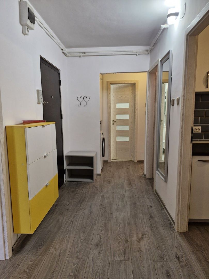 Apartament 3 camere  renovat in zona Lipovei - Poză 5