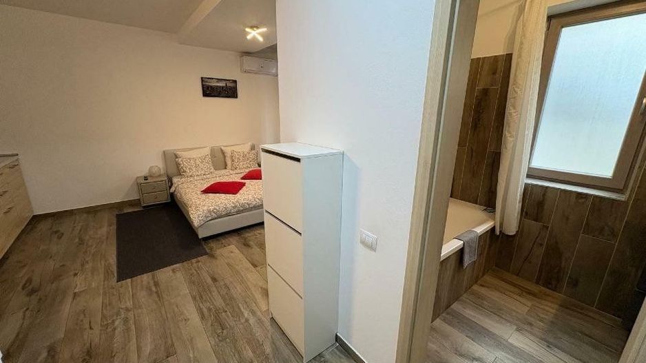 BRASADAS închiriază garsoniera in zona Unirii 2018 balcon. - Poză 3