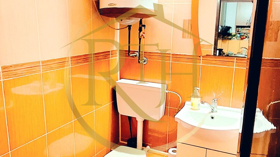 Apartament 2 camere,decomandat,situat langa Complexul Bega Bujorilor . - Poză 20