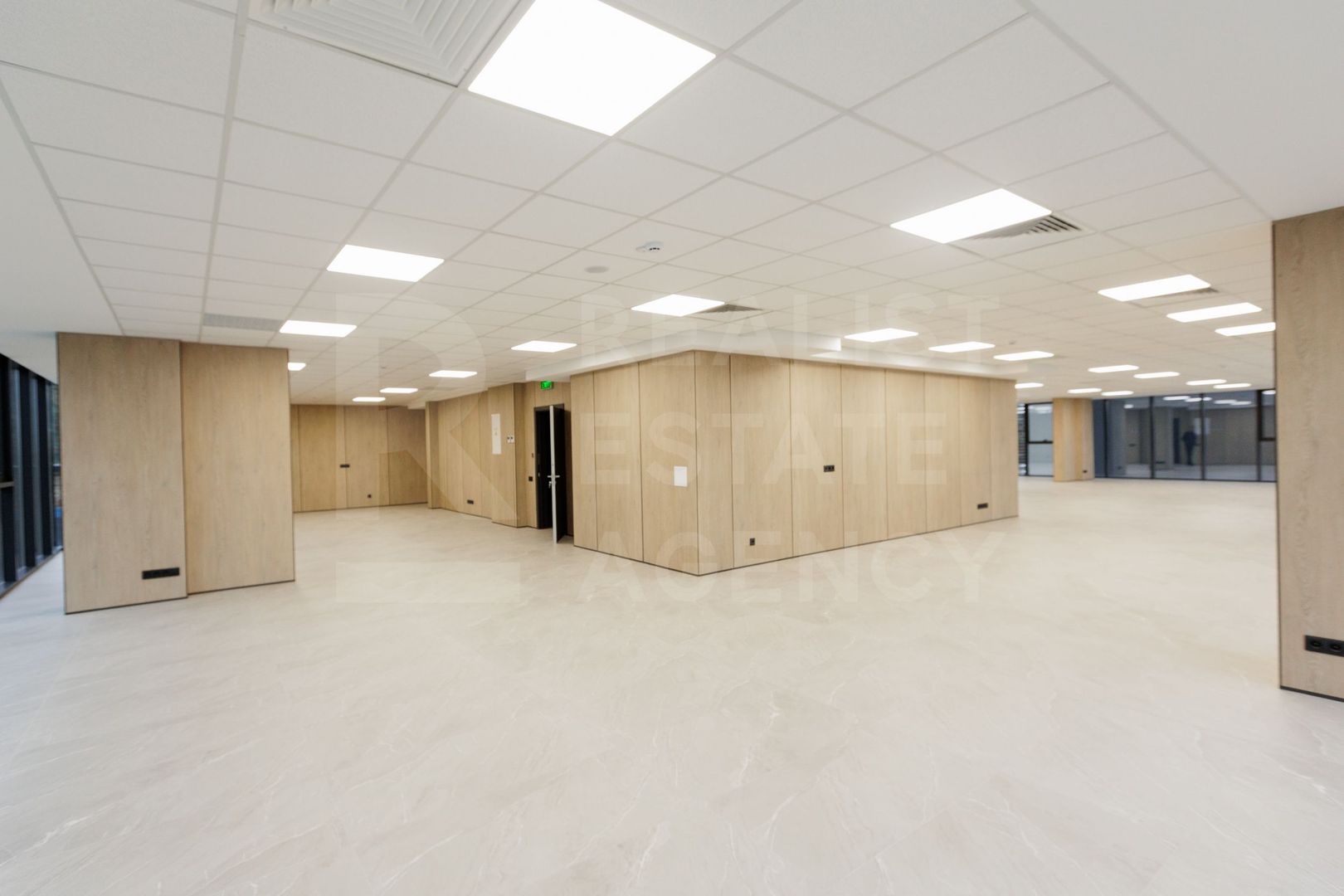 Chirie un complex de birouri ultra-modern, bulevardul Dacia, Botanica - Poză 41