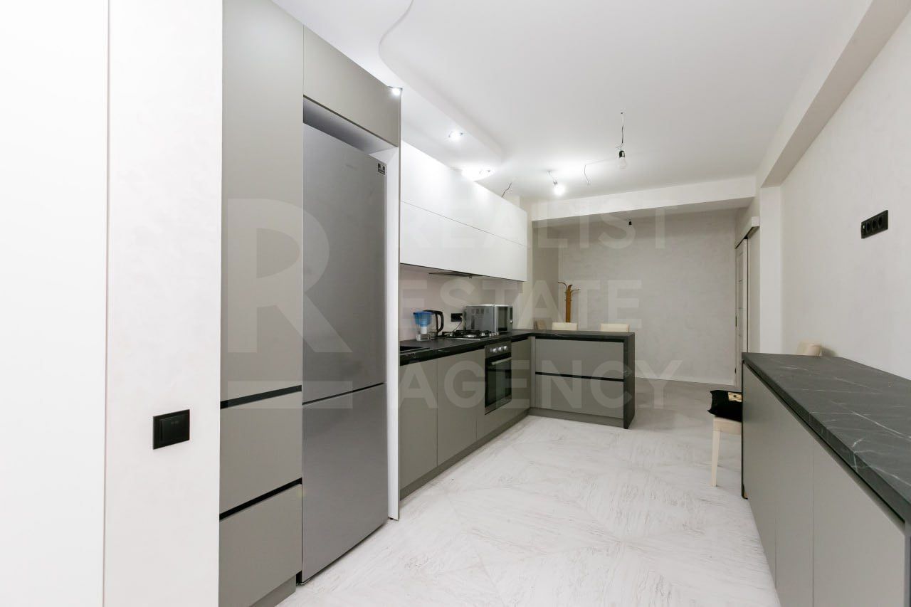 Chirie, apartament, 2 camere, strada Sprîncenoaia, Telecentru - Poză 1