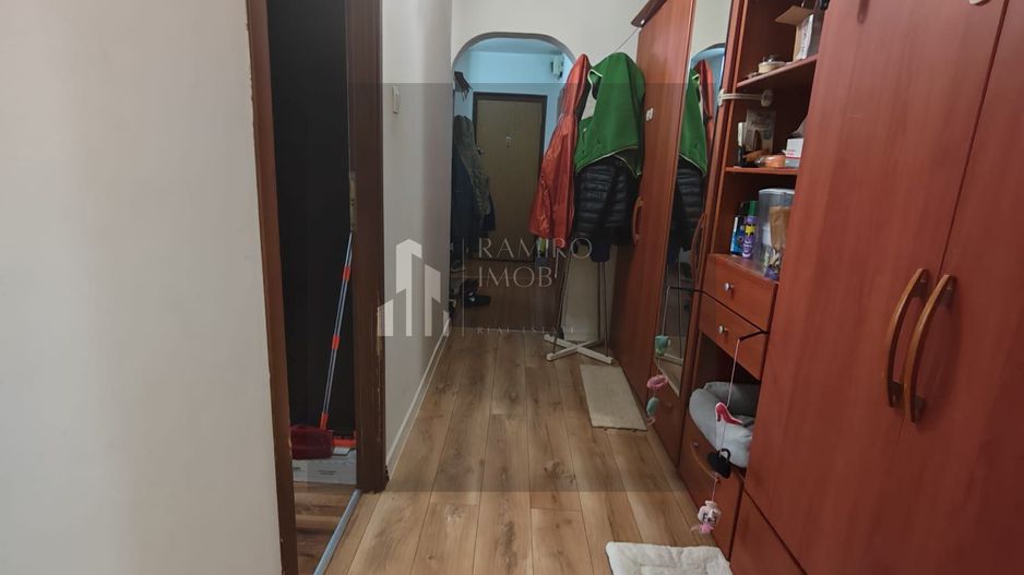 Apartament 3 camere decomandat An 1982 Anvelopat Etaj 1 Titan - Poză 6