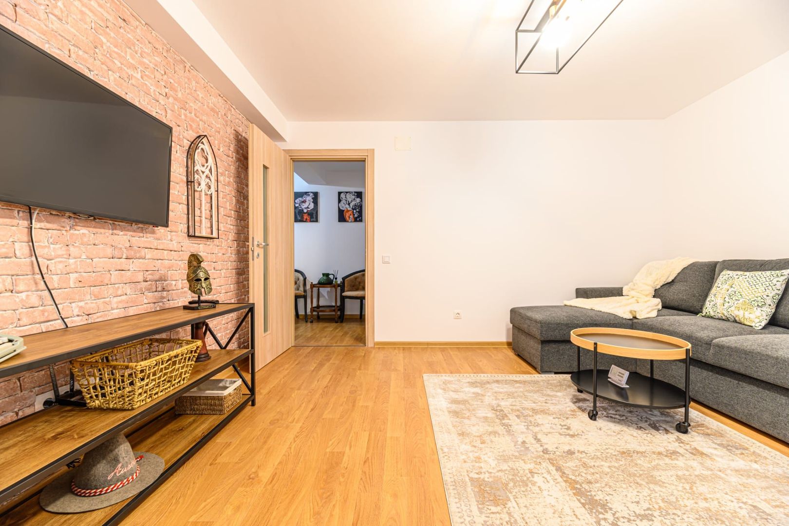 Cartier URBAN, lângă Mall Coresi, apartament 2 camere, mobilat, 550 euro - Poză 7