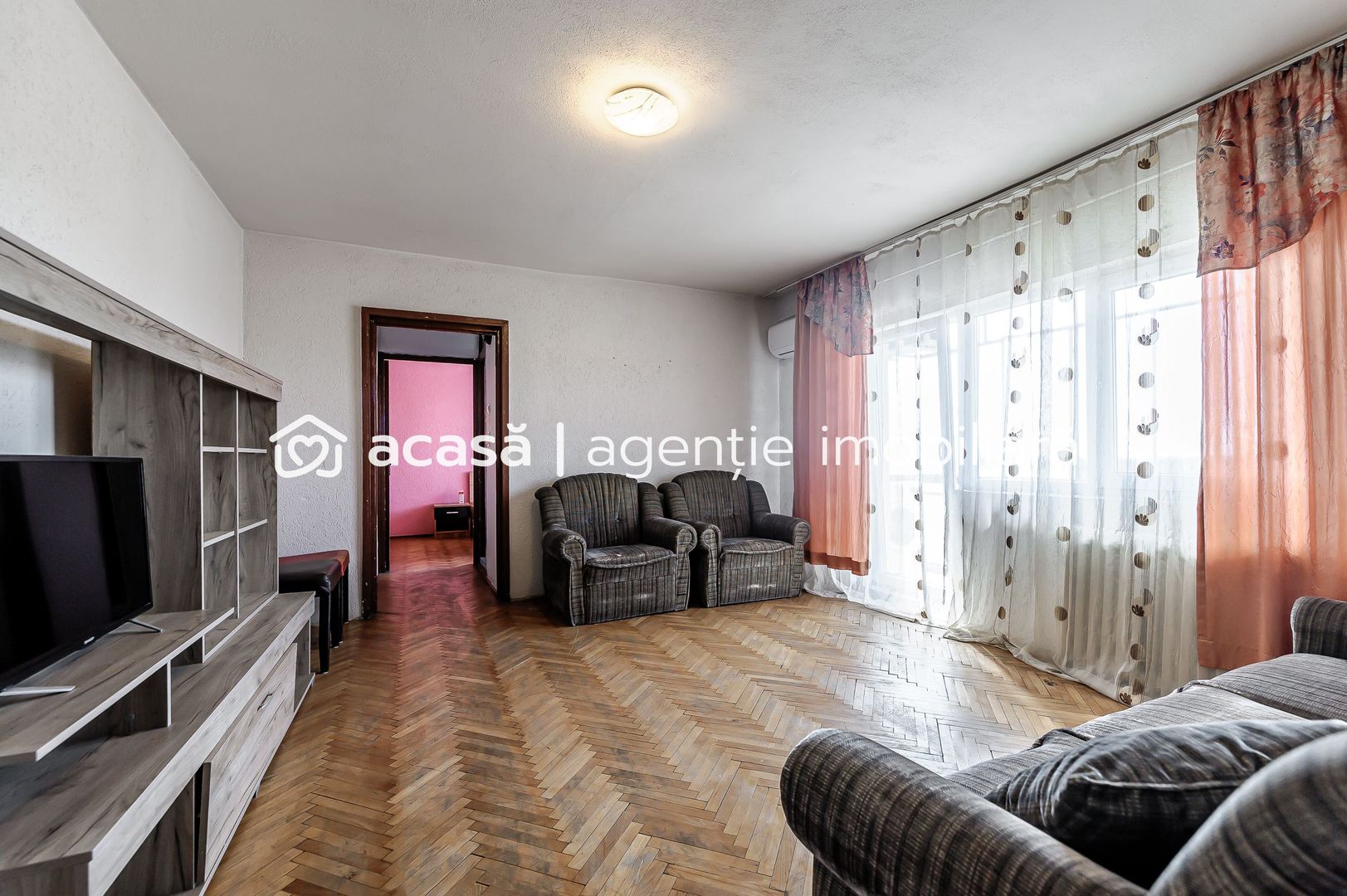 VANDUT! Apartament spatios - 2 camere – 76 mp - Vlaicu, Arad - Poză 2