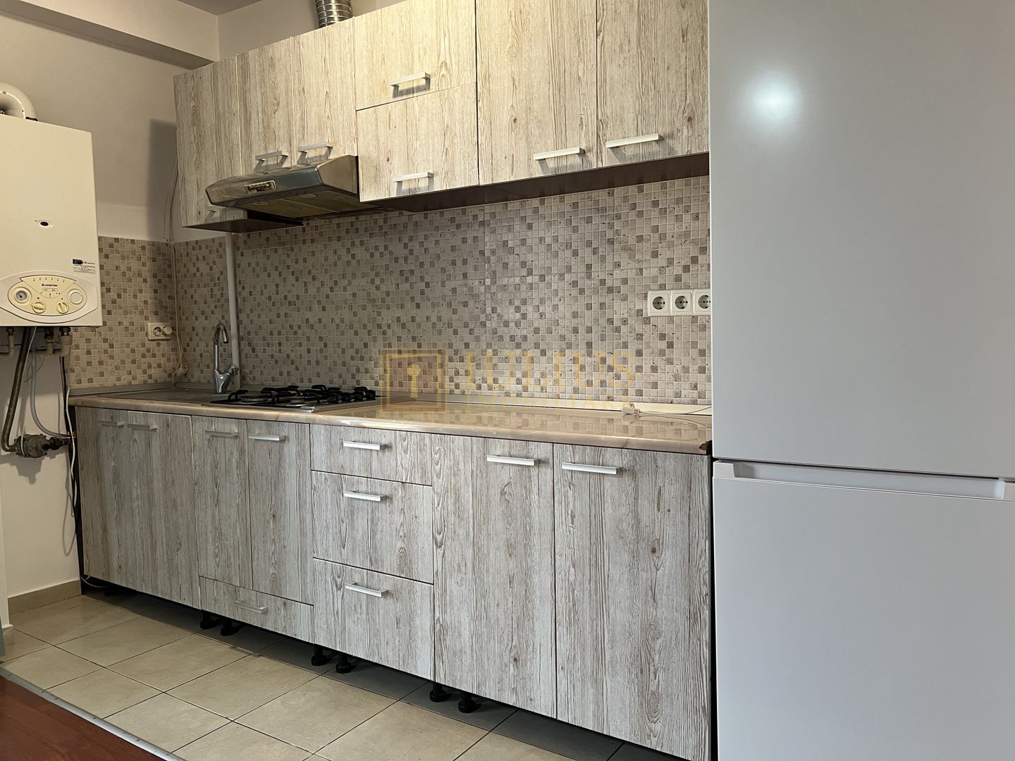 2 camere la mansarda langa Mc Donald's - Spital Judetean. - Poză 4